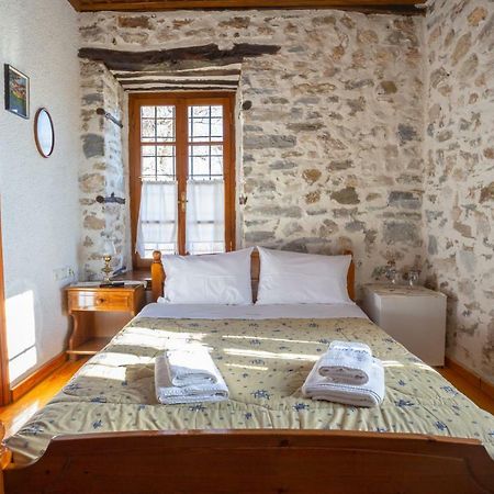 Hotel Archontiko Montana à Vizitsa Extérieur photo