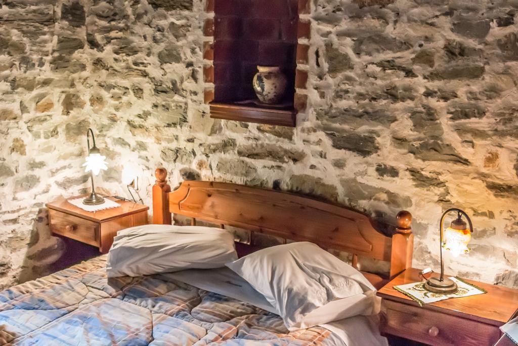 Hotel Archontiko Montana à Vizitsa Extérieur photo