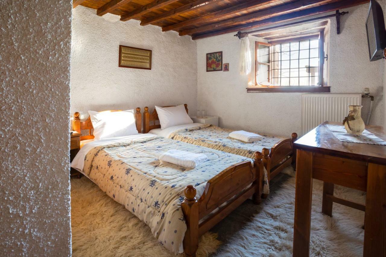 Hotel Archontiko Montana à Vizitsa Extérieur photo