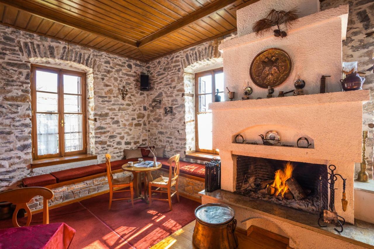Hotel Archontiko Montana à Vizitsa Extérieur photo