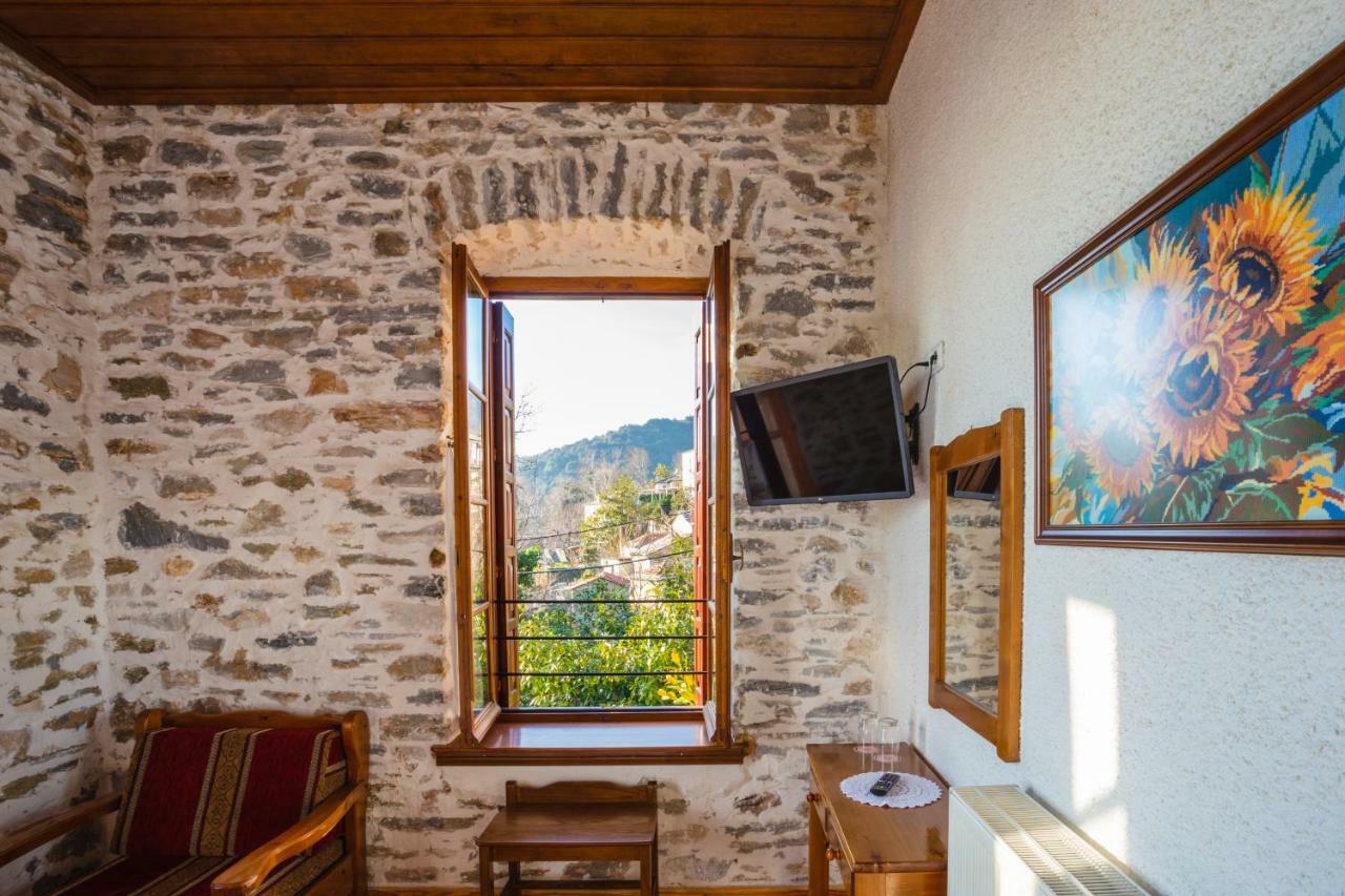 Hotel Archontiko Montana à Vizitsa Extérieur photo