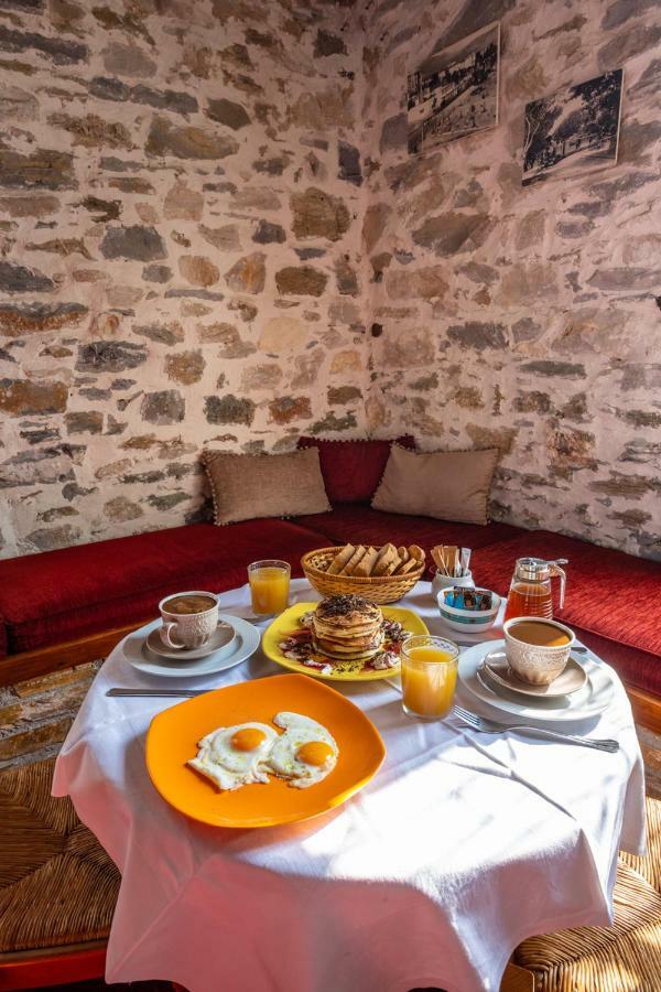 Hotel Archontiko Montana à Vizitsa Extérieur photo