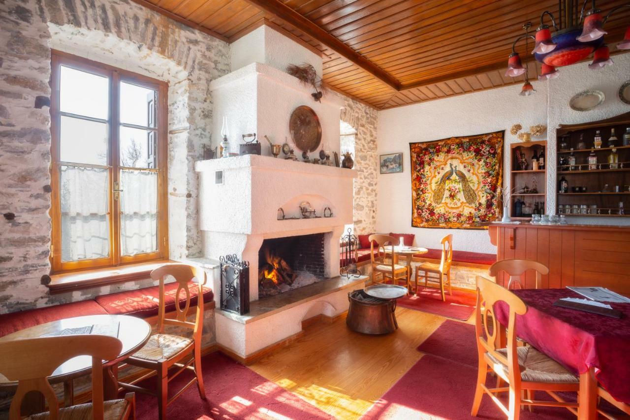 Hotel Archontiko Montana à Vizitsa Extérieur photo